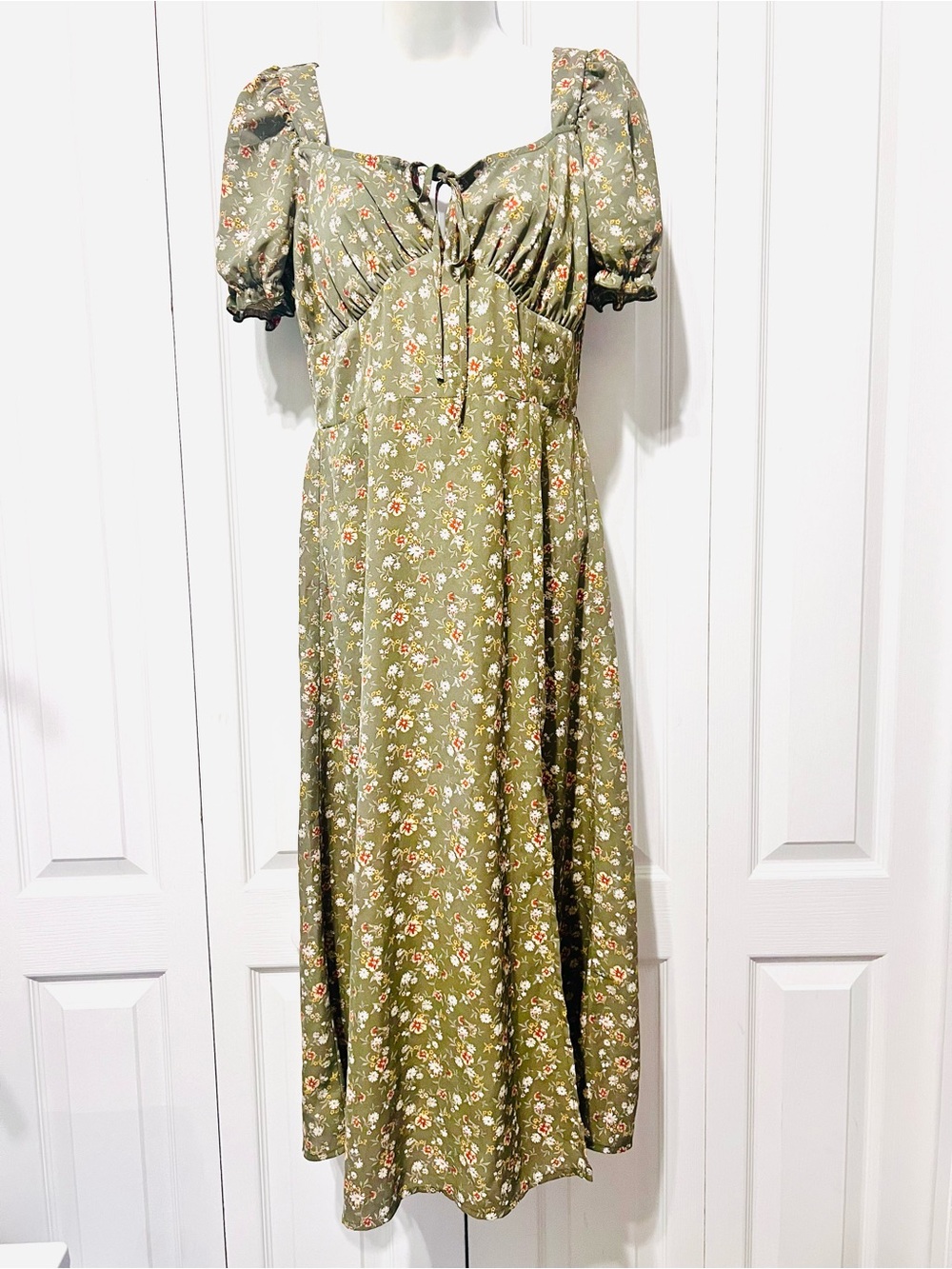 Hesperus Olive Green Floral Maxi Dress/Puff Sleeves and Tie Front-Medium-Boho